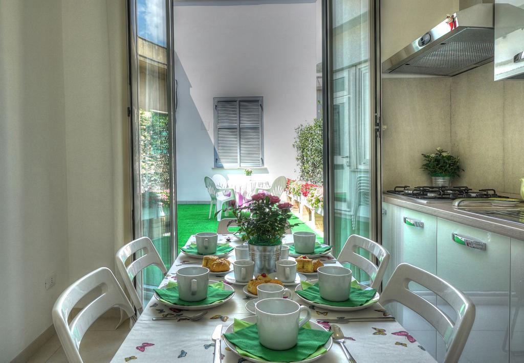 Dall'Architetto Формия Екстериор снимка
