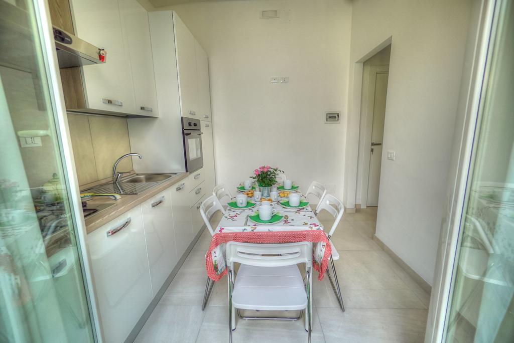 Dall'Architetto Формия Екстериор снимка